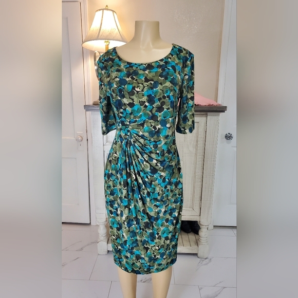 Elegant Multicolor Dress - Picture 1 of 6